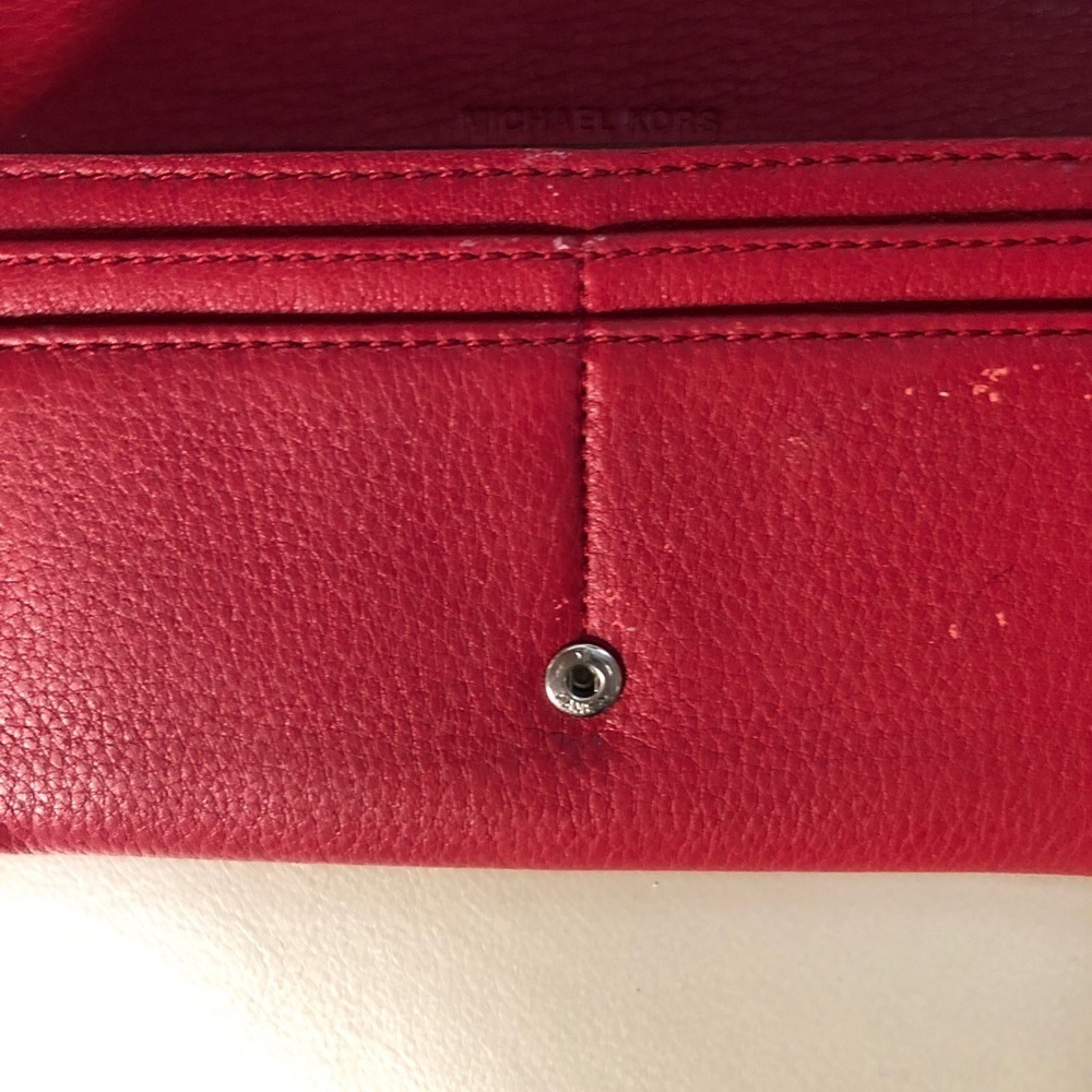 Michael Kors Fulton Soft Leather Red Flap Wallet - Picture 7 of 8